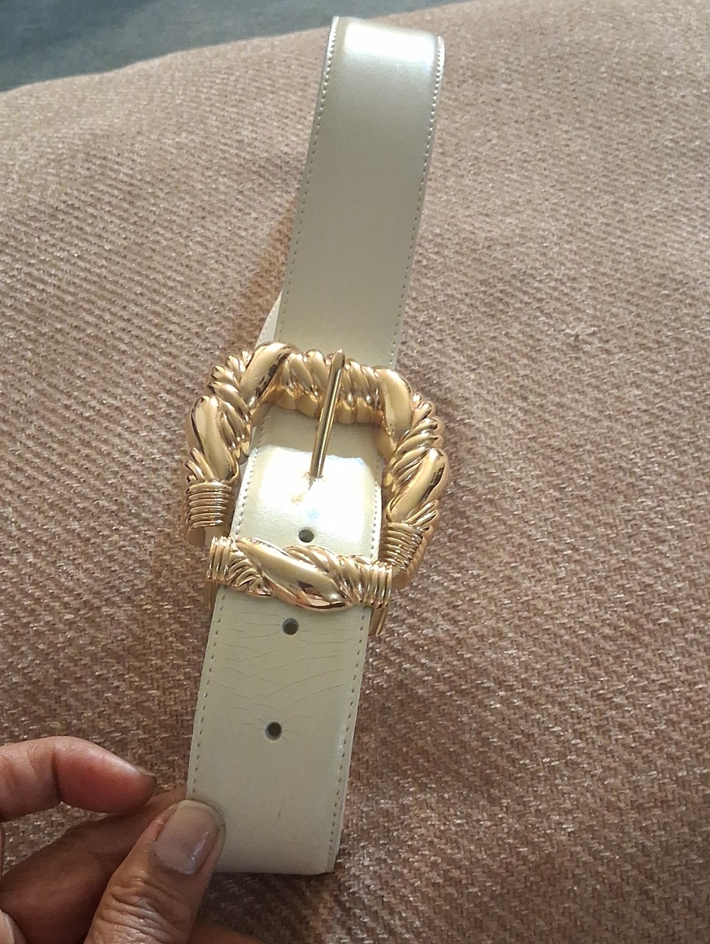 Cream Belt with Sculpted Gold Rope Buckle by Cipriani - Picture 3 of 8